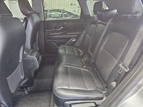 Used 2022 Lincoln Corsair Standard w/ Equipment Group 101A image 14