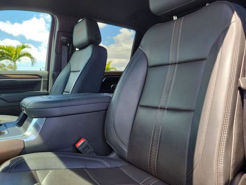 Used 2024 Chevrolet Silverado 2500 High Country w/ High Country Premium Package image 23