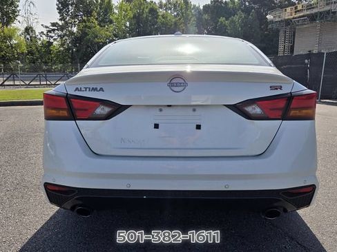 Used 2024 Nissan Altima 2.5 SR w/ SR Premium Package FWD image 4