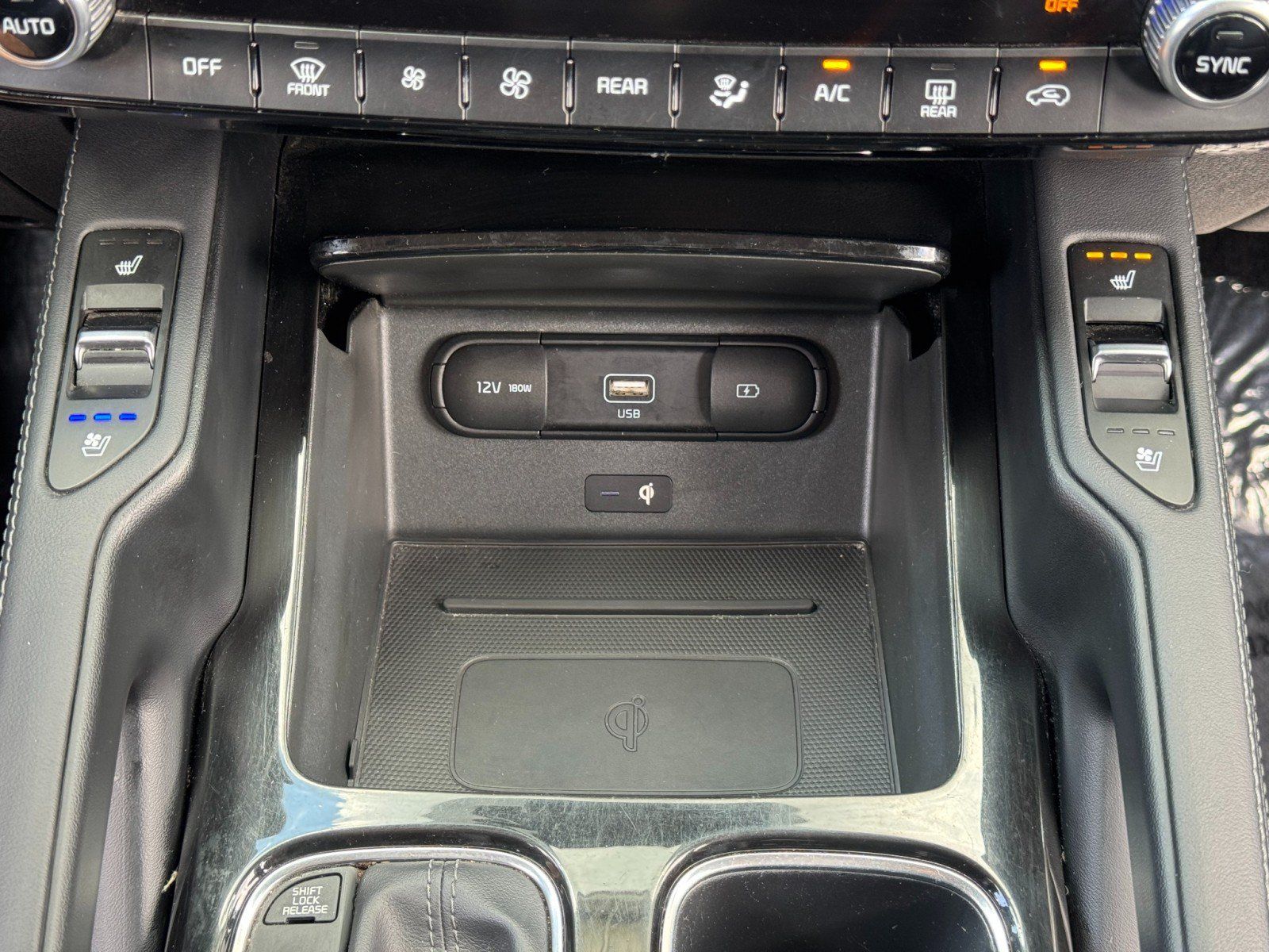 Used 2021 Kia Telluride EX w/ EX Premium Package AWD/4WD image 29