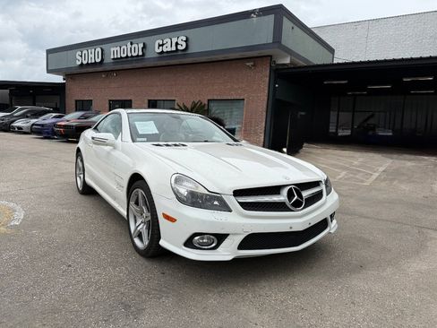 Used 2009 Mercedes-Benz SL 550 w/ Premium I Pkg image 2