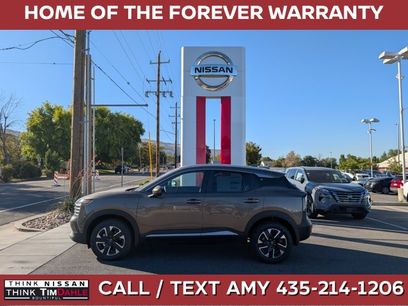 New 2025 Nissan Kicks SV w/ Charging Package