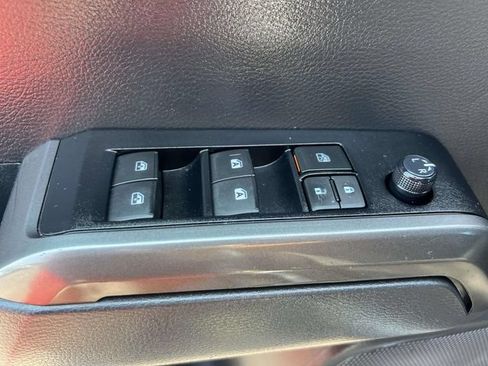 Used 2023 Toyota Tacoma TRD Off-Road AWD/4WD image 17