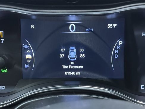 Used 2021 Jeep Grand Cherokee Laredo X AWD/4WD image 24