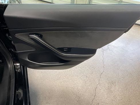 Used 2020 Tesla Model 3 Standard Range RWD image 16