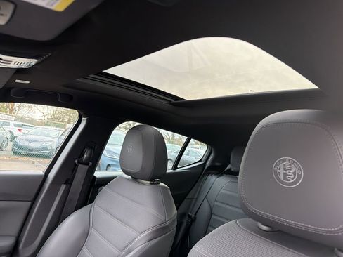 Used 2024 Alfa Romeo Tonale Veloce image 28