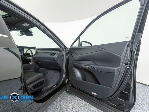 Used 2025 Lexus RX 350 Premium w/ Convenience Package AWD/4WD image 38