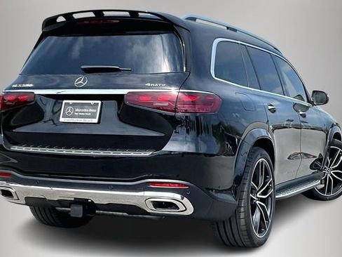 New 2026 Mercedes-Benz GLS 580 4MATIC image 21