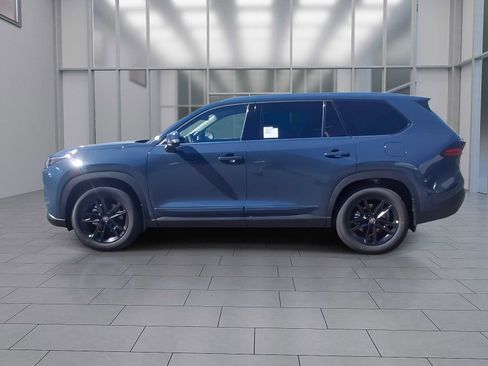 New 2026 Toyota Grand Highlander AWD image 2