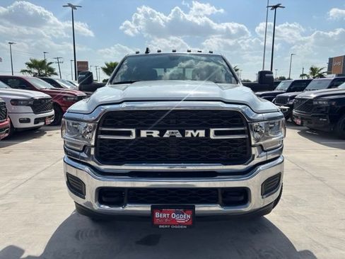 Used 2024 RAM 3500 Tradesman w/ Chrome Appearance Group AWD/4WD image 2