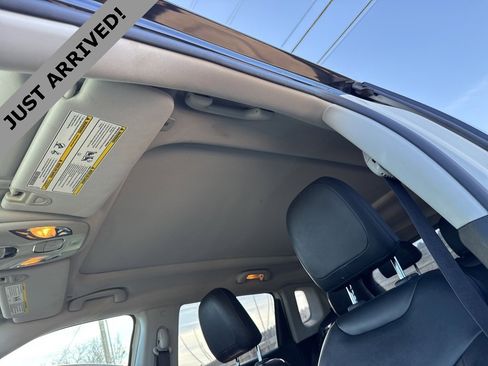 Used 2017 Jeep Compass Limited image 14