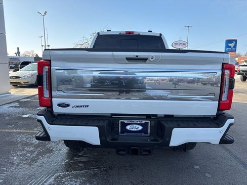 Used 2024 Ford F350 Platinum image 39