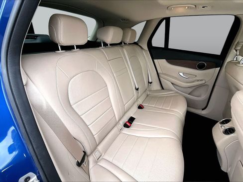 Used 2022 Mercedes-Benz GLC 300 image 21