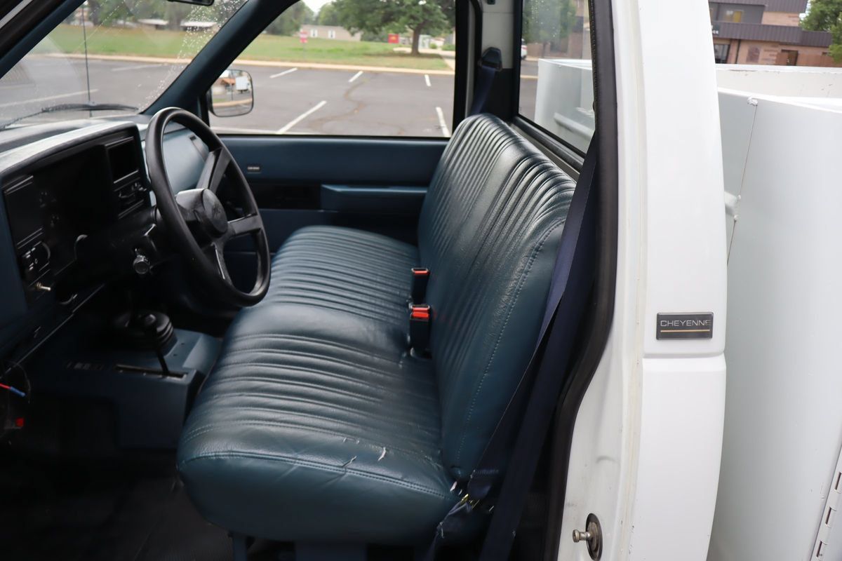 Used 1988 Chevrolet Silverado 2500 4x4 Regular Cab image 19