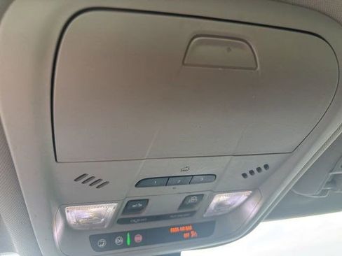 Used 2020 GMC Terrain SLT w/ Preferred Package image 29