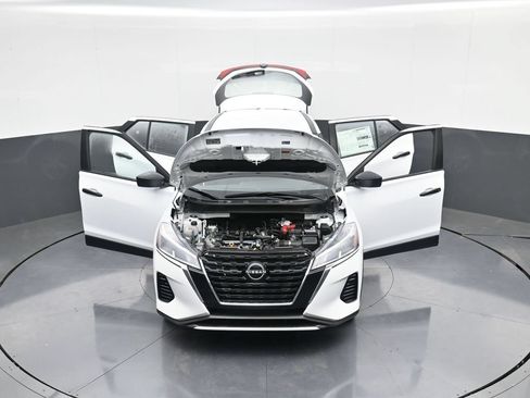 Certified 2025 Nissan Kicks Play S FWD image 35
