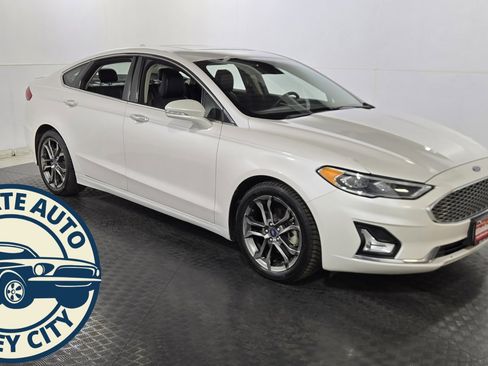 Used 2020 Ford Fusion Titanium image 1
