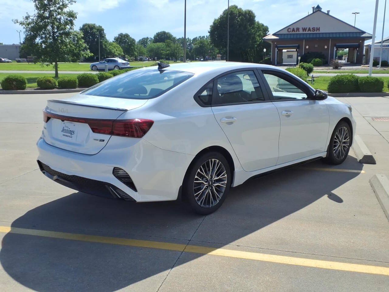Used 2023 Kia Forte GT-Line w/ GT-Line Premium Package FWD image 4