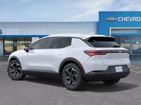New 2026 Chevrolet Equinox EV LT AWD/4WD image 3