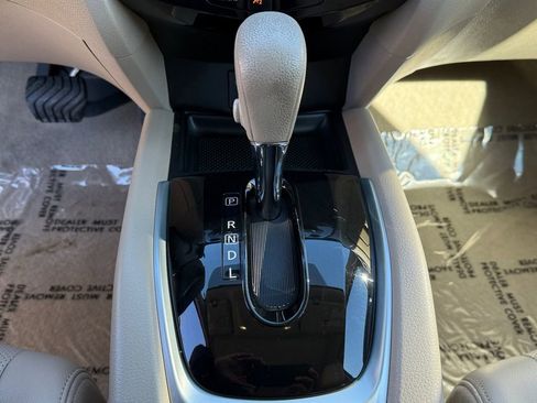 Used 2015 Nissan Rogue SL w/ SL Premium Package image 20