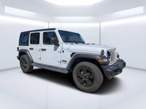 Used 2022 Jeep Wrangler Unlimited Sport image 1