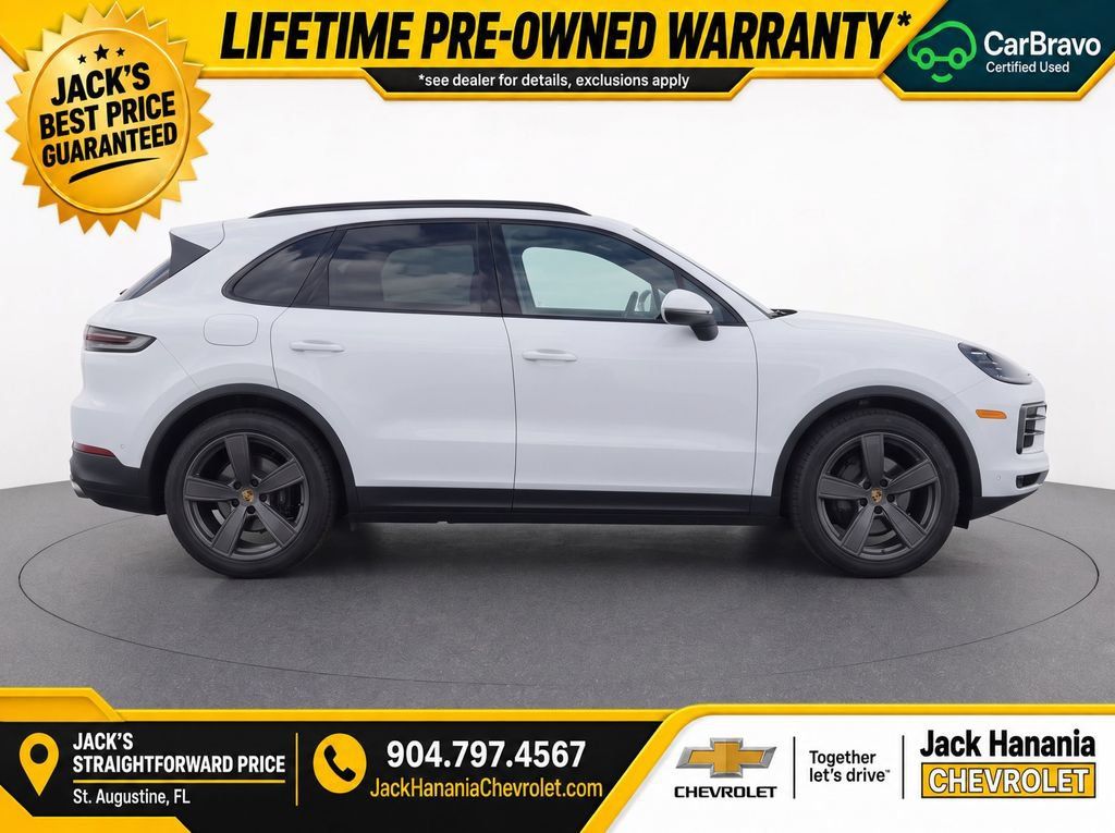Used 2024 Porsche Cayenne AWD/4WD image 6