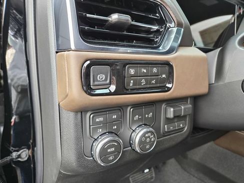 New 2026 GMC Yukon XL Denali Ultimate AWD/4WD image 10