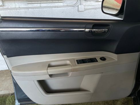 Used 2007 Chrysler 300 Touring image 24