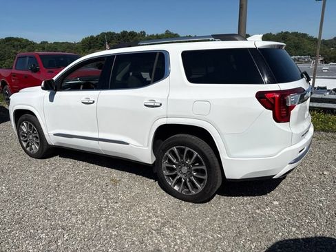 Used 2023 GMC Acadia Denali AWD/4WD image 3