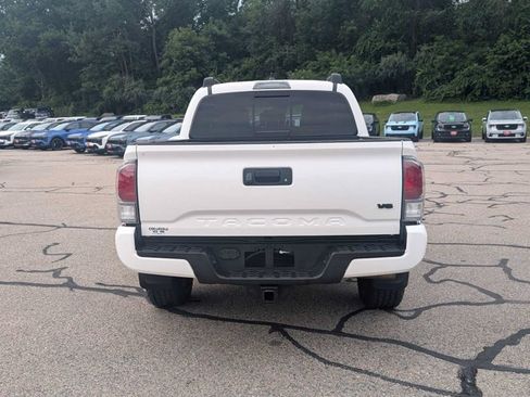 Used 2023 Toyota Tacoma TRD Sport AWD/4WD image 4