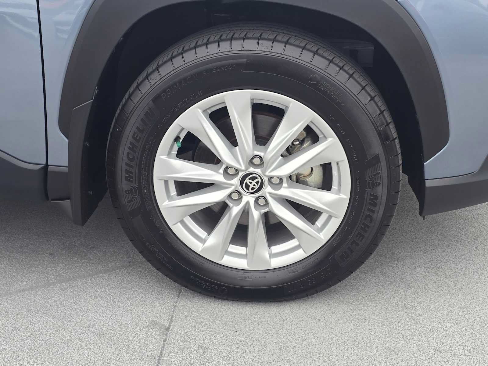Certified 2024 Toyota Corolla Cross LE AWD/4WD image 9