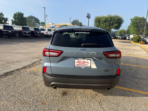 Used 2025 Ford Escape ST-Line w/ Tech Pack #1 FWD image 6