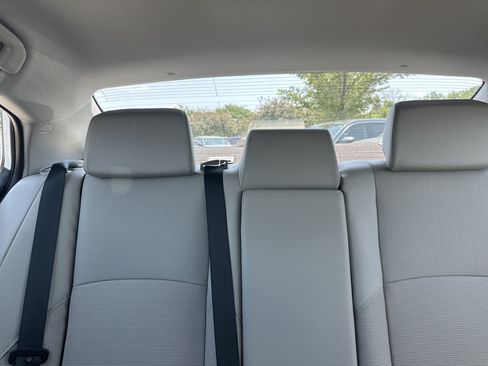 Used 2025 Toyota Camry XLE AWD/4WD image 30