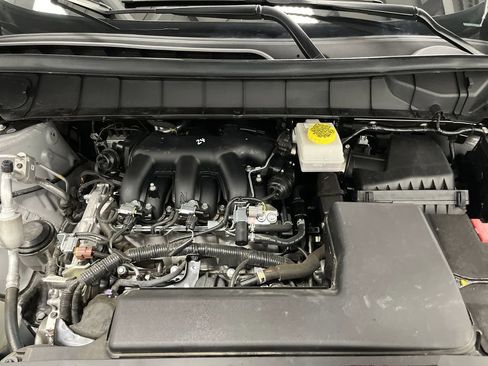 Used 2024 Nissan Pathfinder S image 35