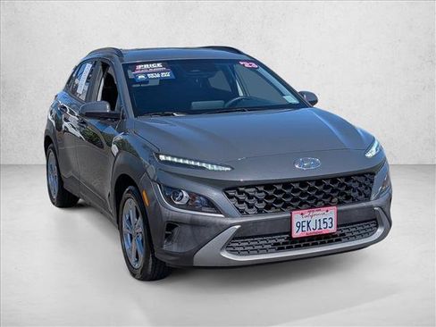 Used 2023 Hyundai Kona SEL w/ Cargo Package FWD image 3