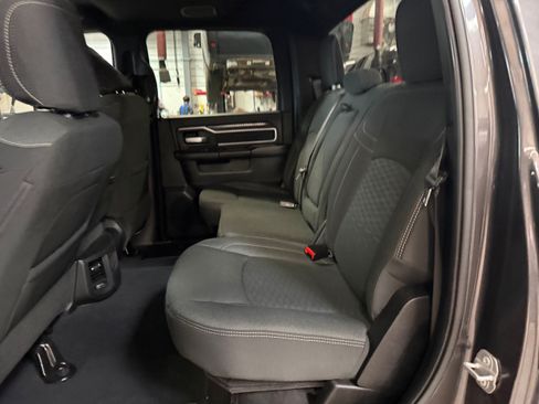 Used 2025 RAM 2500 Big Horn AWD/4WD image 35