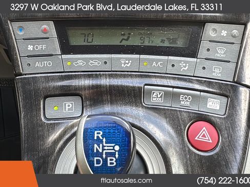 Used 2013 Toyota Prius Two image 55