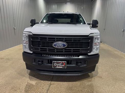 Used 2025 Ford F250 XL AWD/4WD image 9
