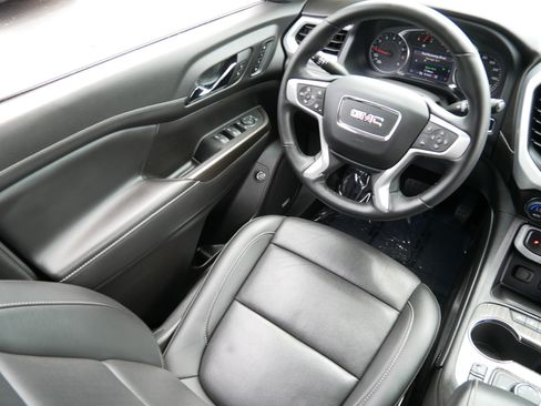 Used 2023 GMC Acadia SLT w/ Preferred Package AWD/4WD image 9