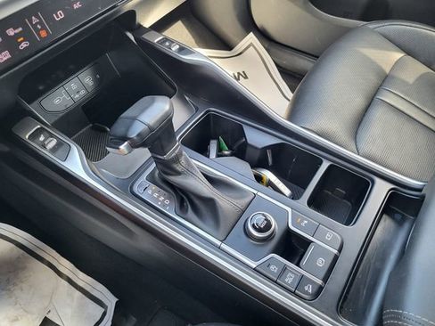 Used 2024 Kia Sorento S w/ Panoramic Sunroof Package FWD image 18