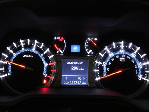 Used 2018 Toyota 4Runner TRD Off-Road Premium image 12