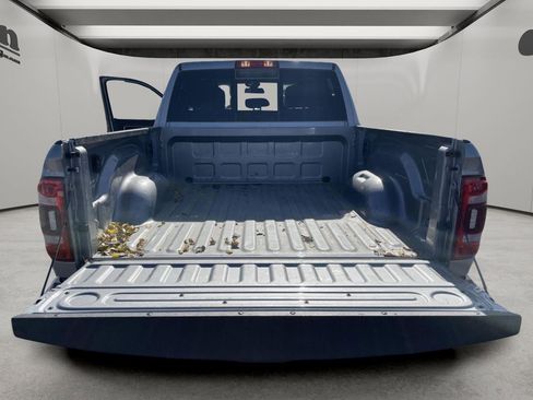 Used 2024 RAM 2500 Laramie AWD/4WD image 9