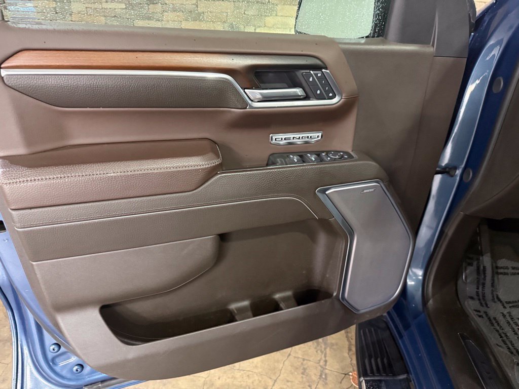 Used 2025 GMC Sierra 1500 Denali AWD/4WD image 11
