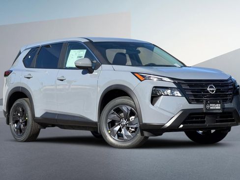 New 2026 Nissan Rogue SV FWD image 2