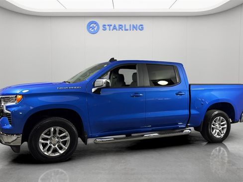 Used 2025 Chevrolet Silverado 1500 LT image 2