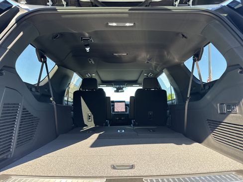 New 2026 GMC Yukon XL Denali w/ Sun & Power Step Package AWD/4WD image 37