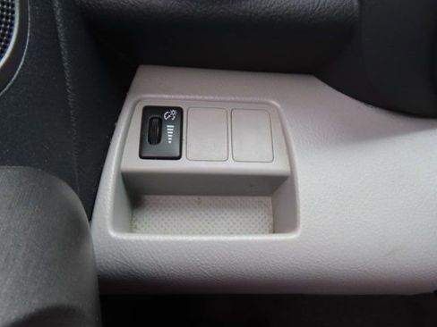 Used 2011 Toyota RAV4 4WD w/ Upgrade Value Pkg image 28
