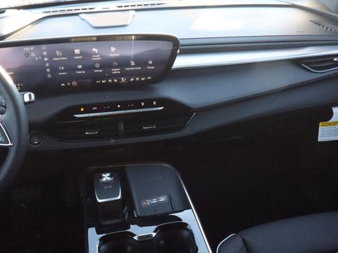 New 2026 Buick Enclave Avenir w/ Super Cruise Package image 11