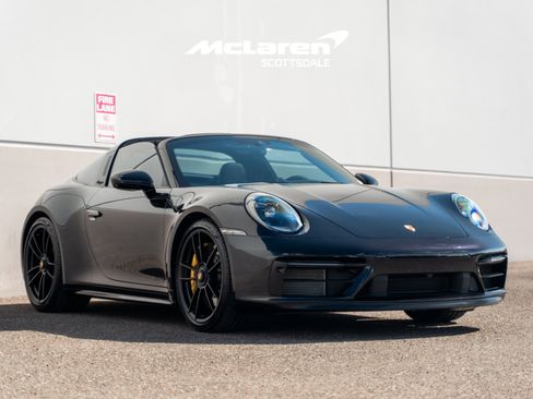 Used 2024 Porsche 911 Targa 4 GTS w/ Premium Package AWD/4WD image 18