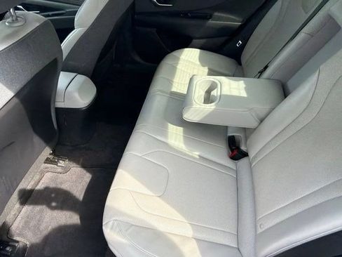 Used 2023 Hyundai Elantra Limited w/ Cargo Package FWD image 31